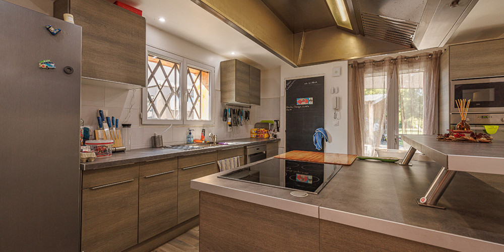 maison à IZON (33450)