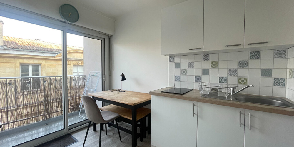 appartement à BORDEAUX (33800)