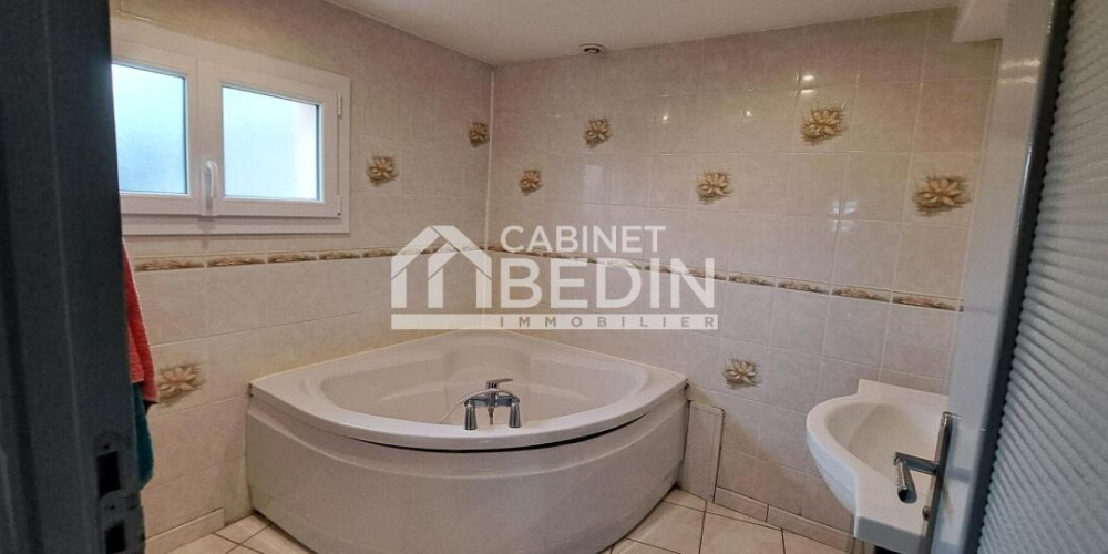 maison à IZON (33450)