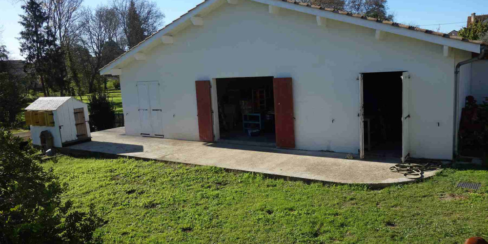 maison à PUGNAC (33710)