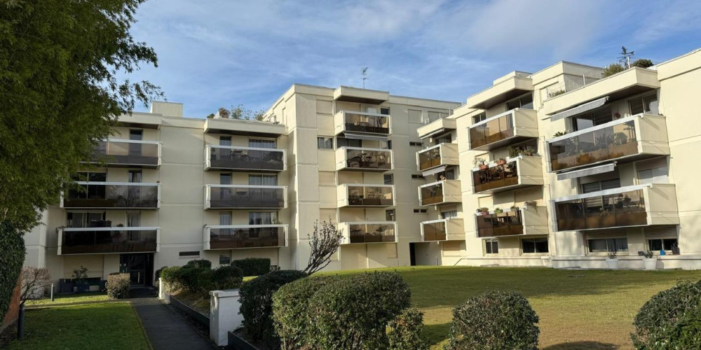 appartement à BORDEAUX (33200)