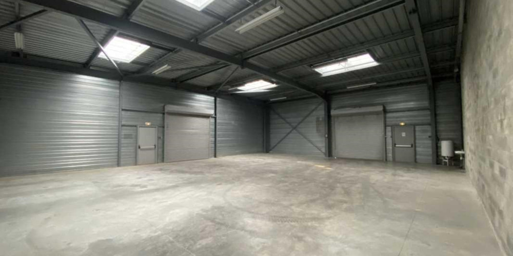 local industriel à LORMONT (33310)