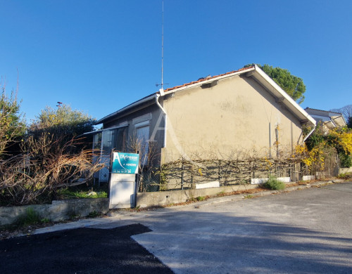 maison  BASSENS