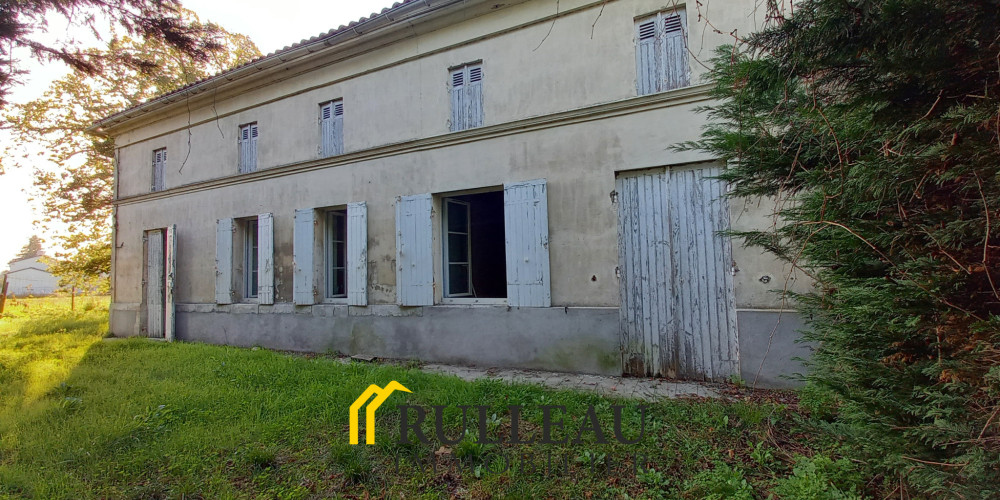 maison à ETAULIERS (33820)