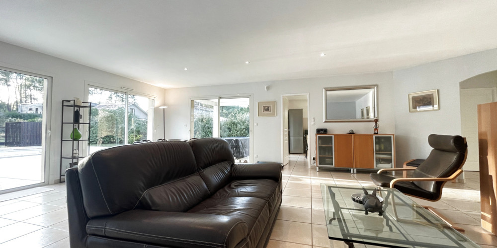 maison à LACANAU (33680)