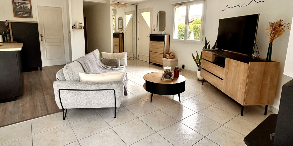maison à IZON (33450)
