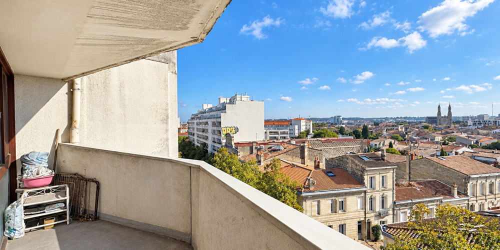 appartement à BORDEAUX (33800)