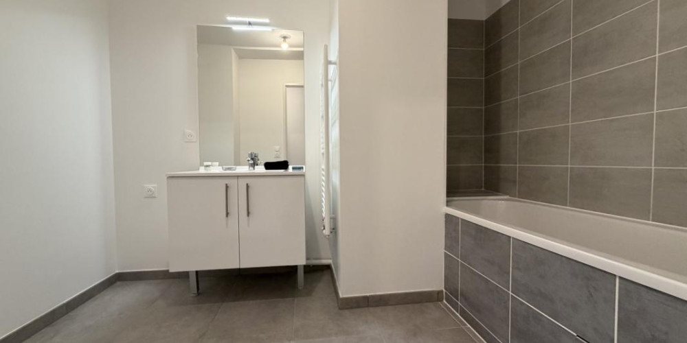 appartement à BORDEAUX (33800)