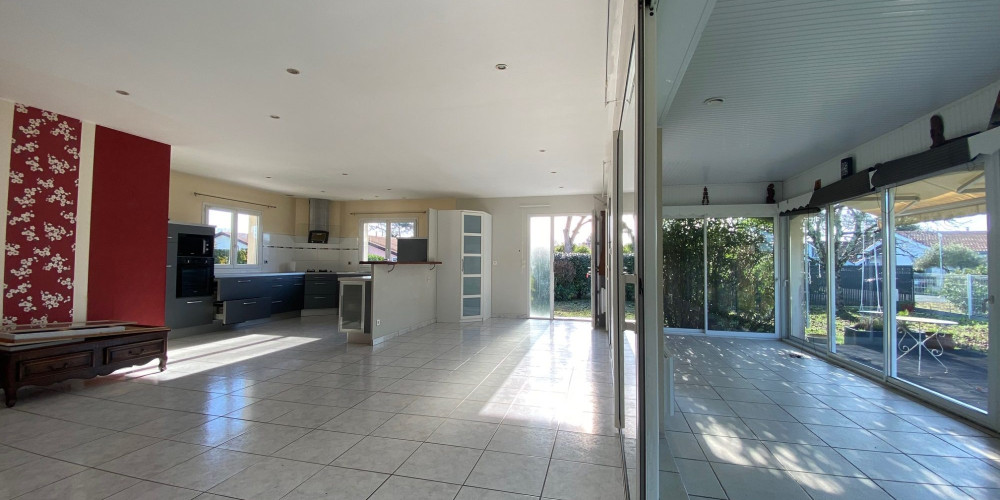 maison à ARES (33740)