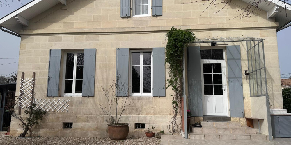 maison à ST DENIS DE PILE (33910)