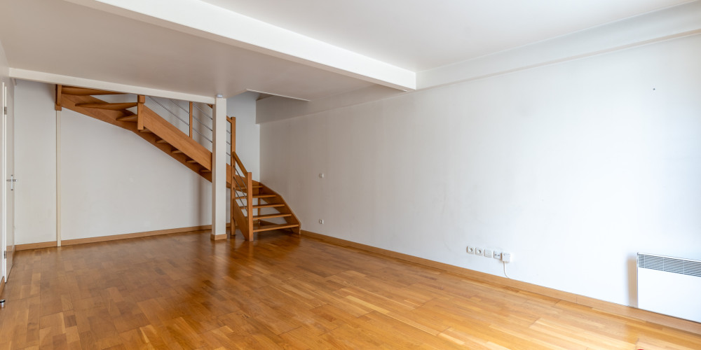 appartement à BORDEAUX (33300)