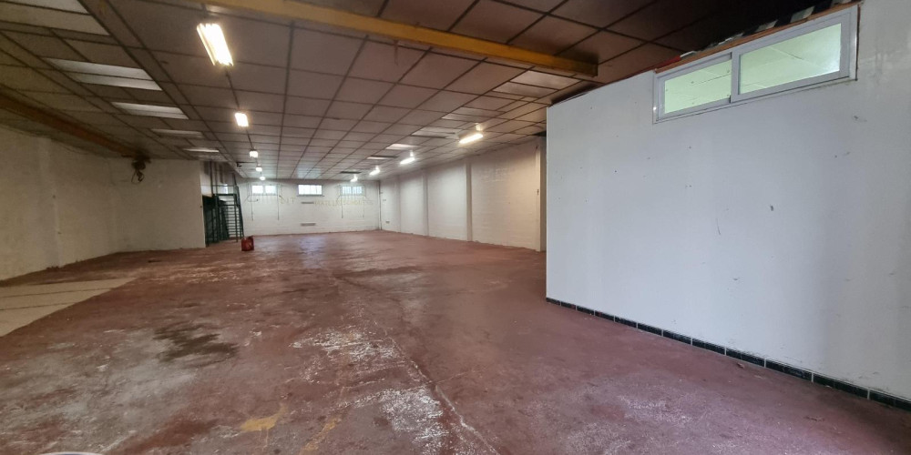 local commercial à TALENCE (33400)