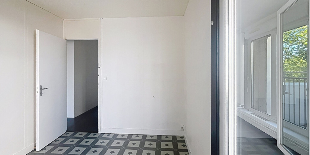 appartement à BORDEAUX (33300)