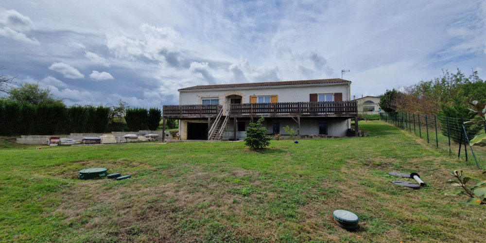 maison à CASTELVIEL (33540)