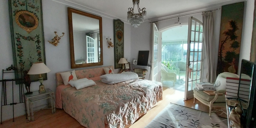 maison à RAUZAN (33420)