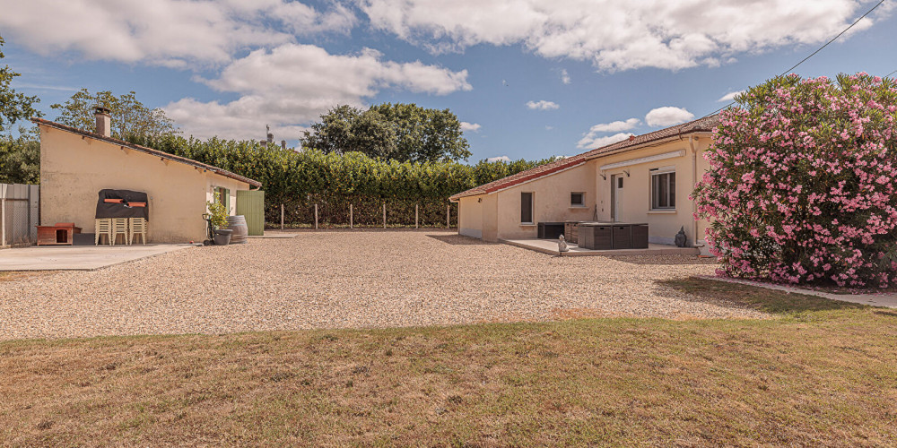 maison à COUTRAS (33230)
