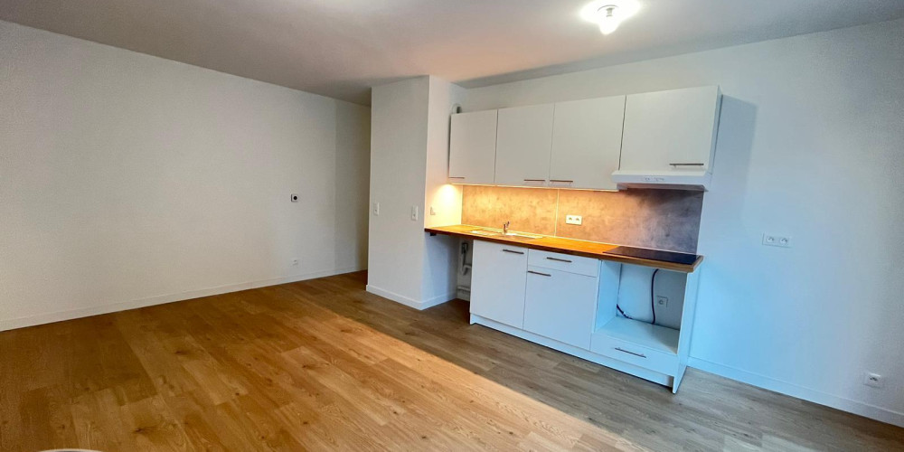appartement à BORDEAUX (33300)