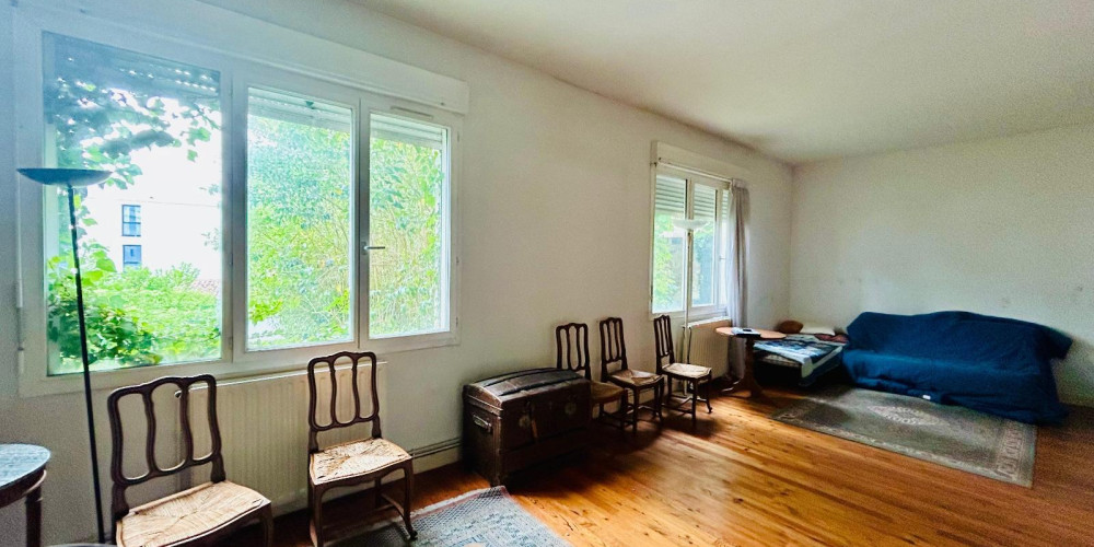 appartement à BORDEAUX (33300)