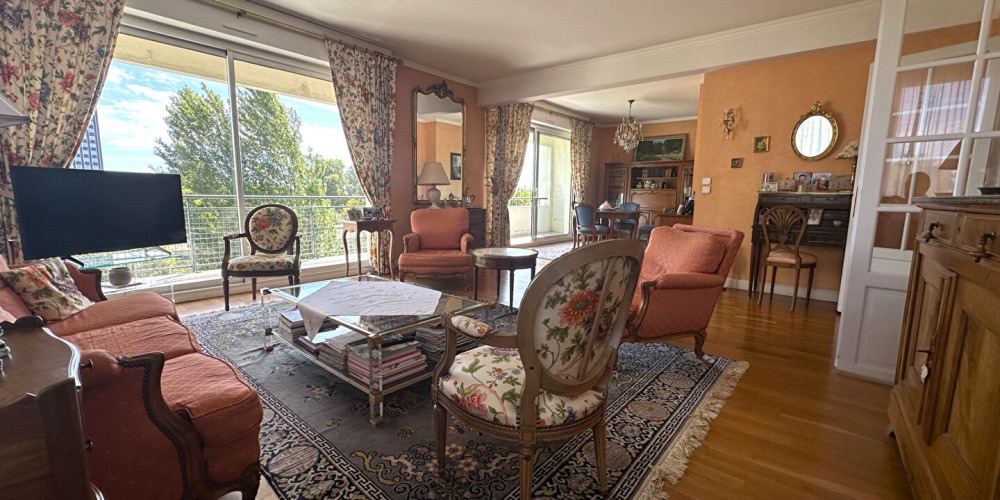 appartement à BORDEAUX (33200)