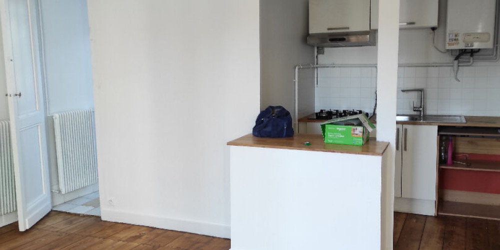 appartement à BORDEAUX (33800)