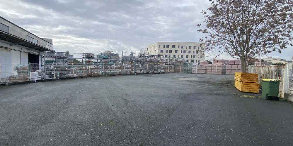 local industriel à BEGLES (33130)