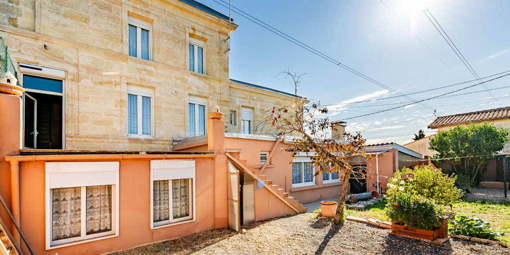maison à AMBES (33810)