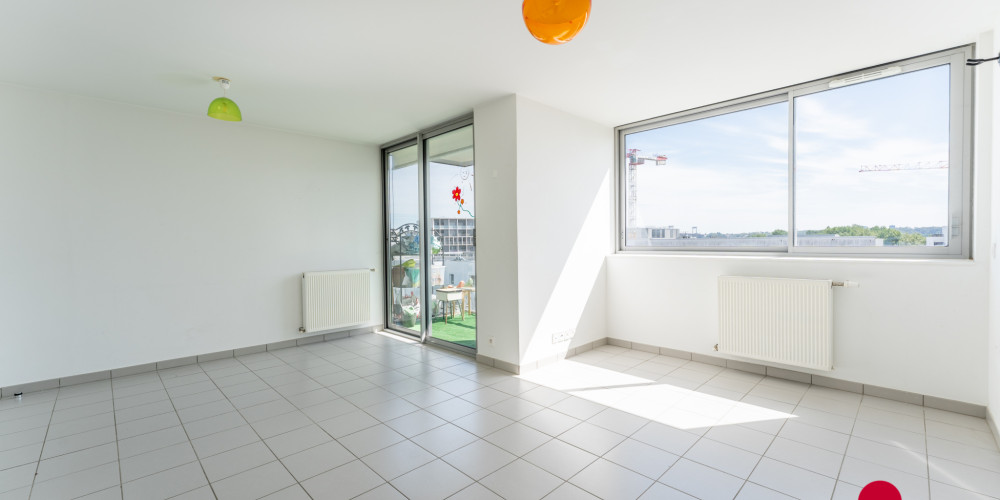 appartement à BORDEAUX (33300)
