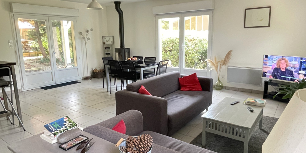 maison à LACANAU (33680)