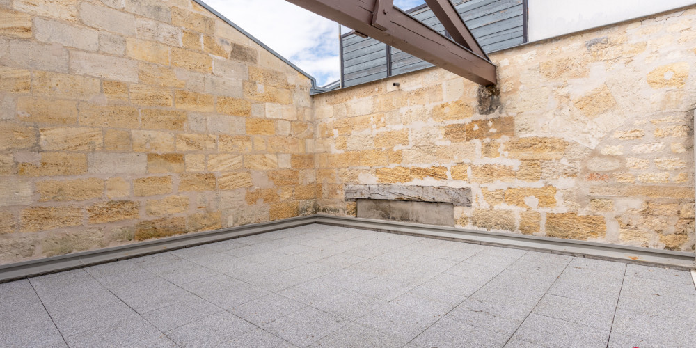 appartement à BORDEAUX (33300)