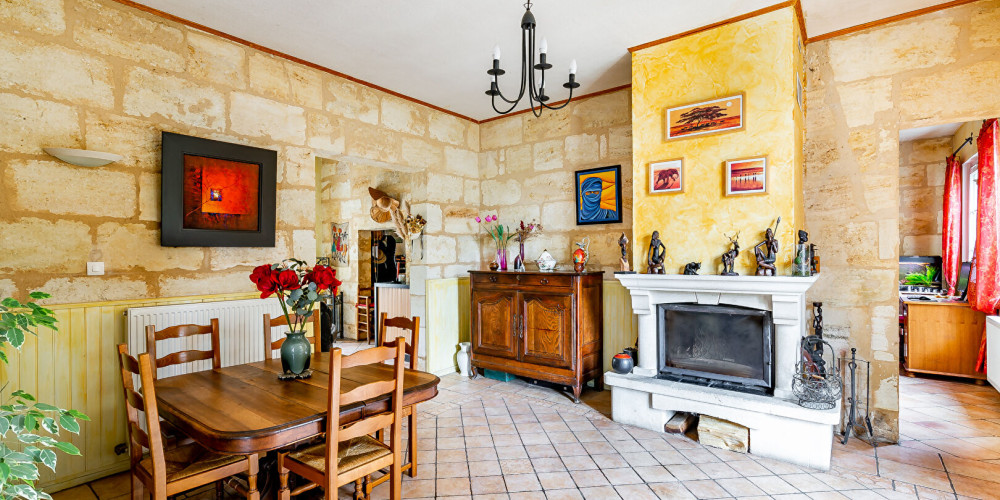 maison à AMBARES ET LAGRAVE (33440)