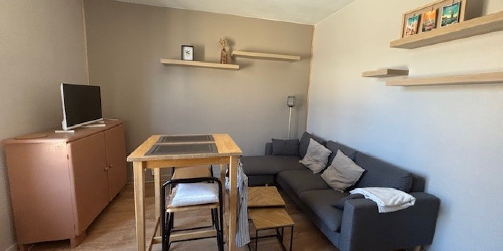 appartement à BORDEAUX (33300)