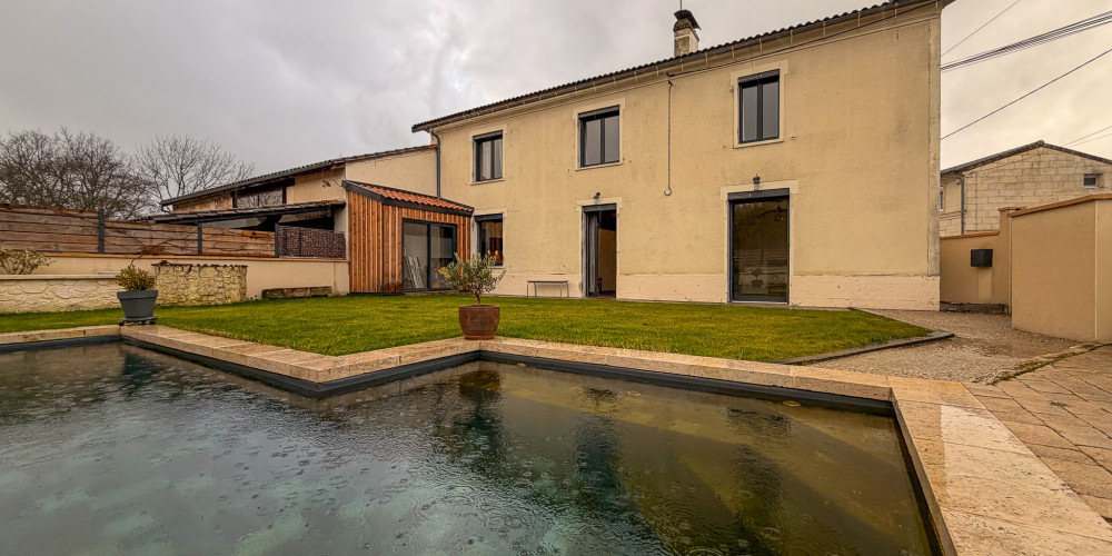 maison à ST DENIS DE PILE (33910)