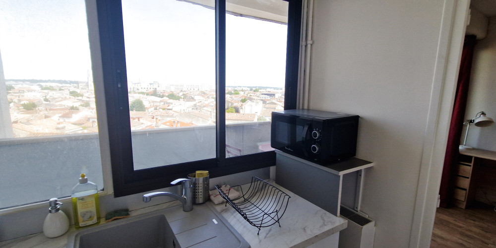 appartement à BORDEAUX (33800)