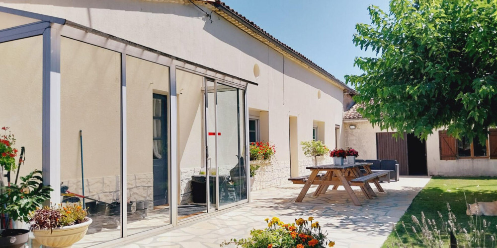 maison à BLASIMON (33540)