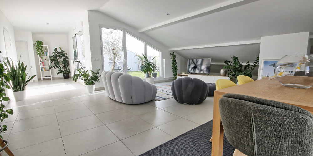 appartement à BORDEAUX (33300)