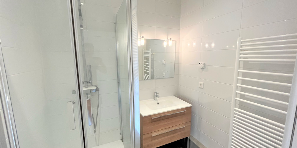 appartement à BORDEAUX (33300)