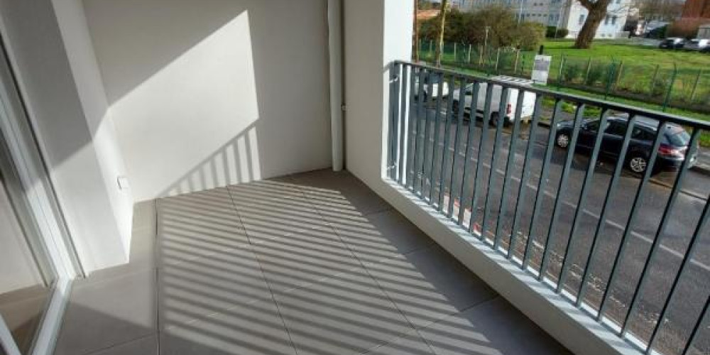 appartement à BORDEAUX (33300)