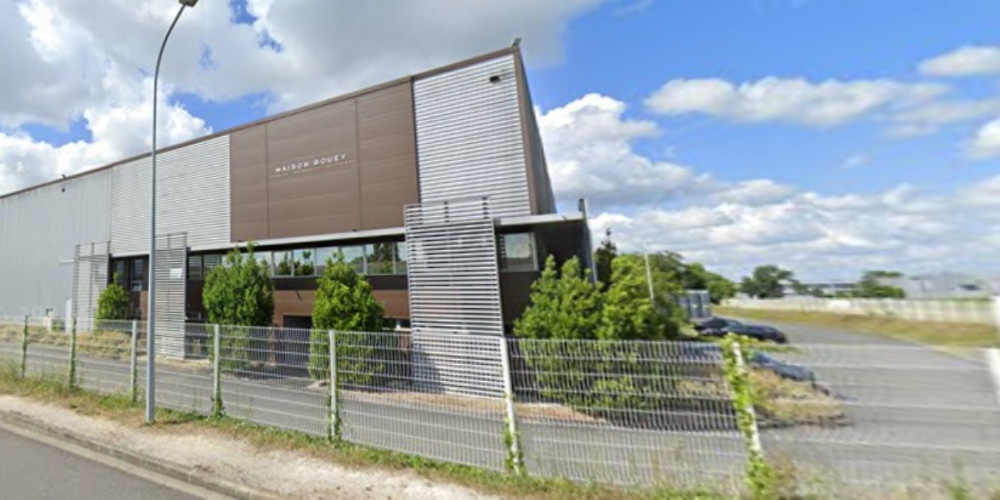 local industriel à AMBARES ET LAGRAVE (33440)