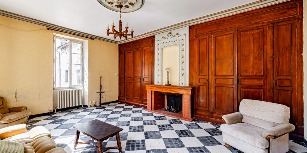 maison à GENSAC (33890)