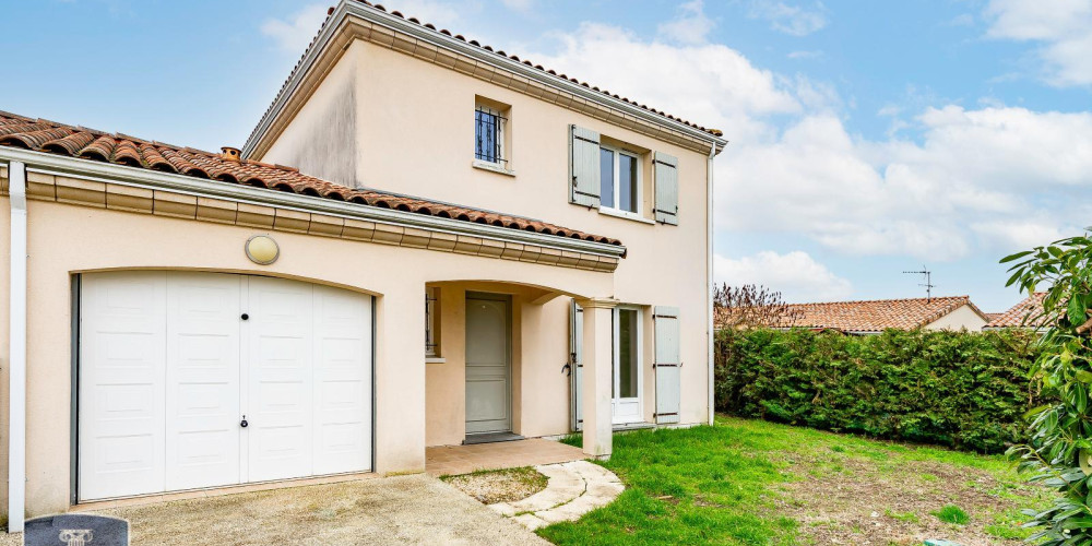 maison à ANGLADE (33390)