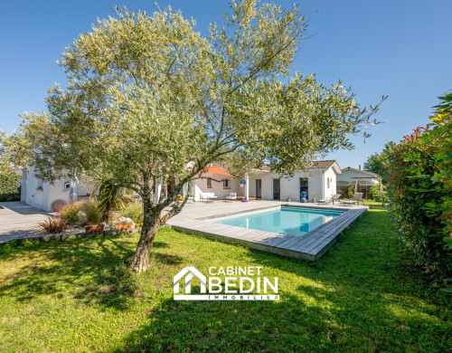 maison  ST JEAN D ILLAC