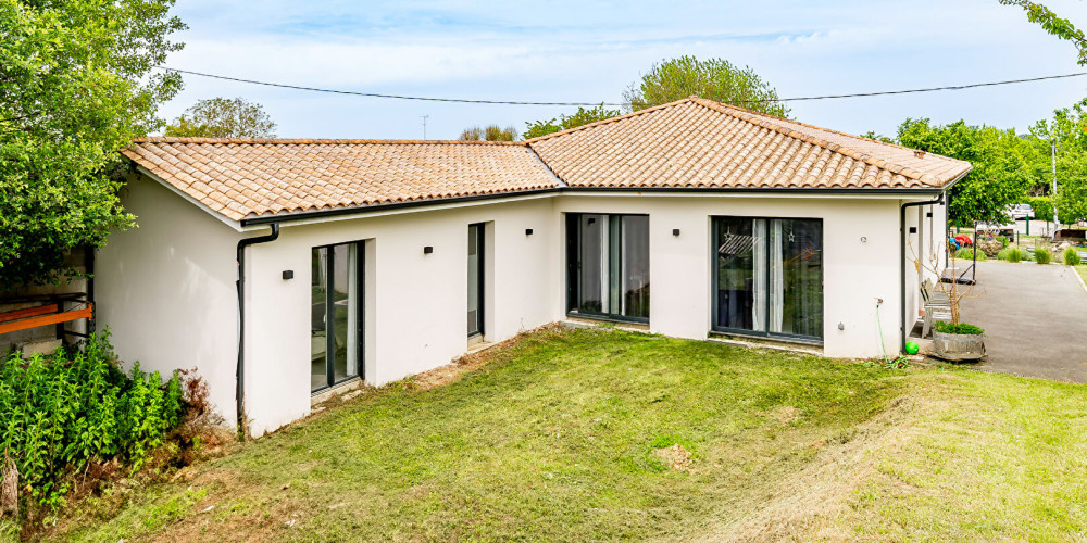 maison à MOULON (33420)