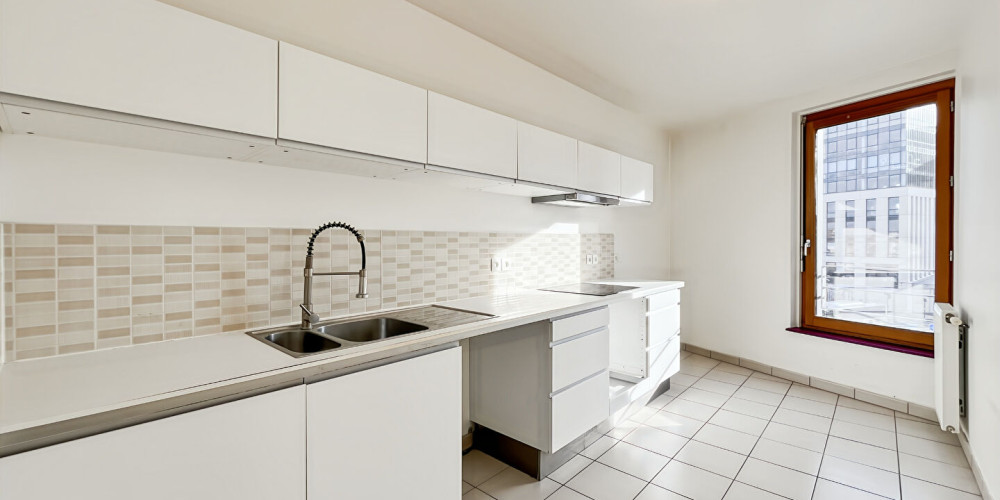 appartement à BORDEAUX (33800)