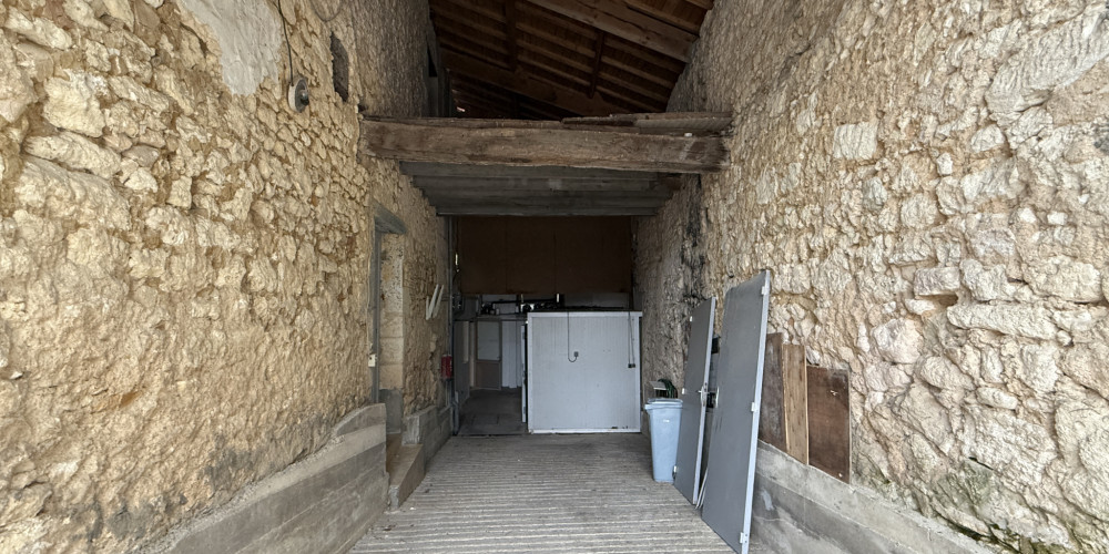 immeuble à GUITRES (33230)