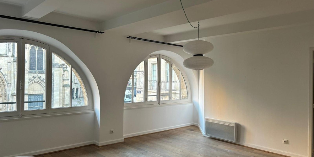 appartement à BORDEAUX (33000)