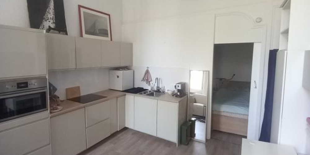 appartement à BORDEAUX (33800)