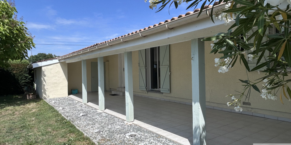 maison à IZON (33450)