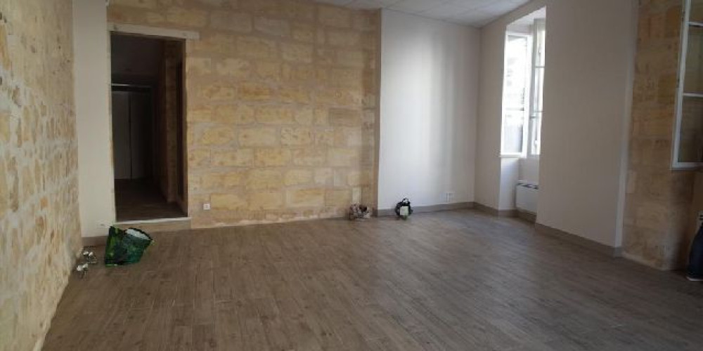 local commercial à BORDEAUX (33000)