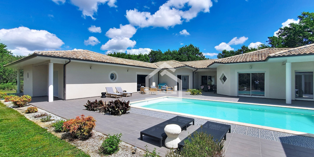 maison à HOURTIN (33990)