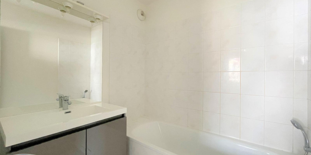 appartement à PINEUILH (33220)